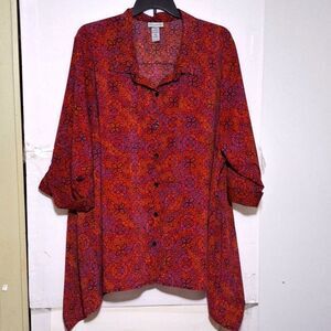 A Catherines Women's Plus Sized Blouse Red Paisley Office Siren Sharkbite Hem 5X
